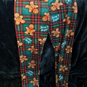No Boundaries Green and Red Festive Pajama Bottoms